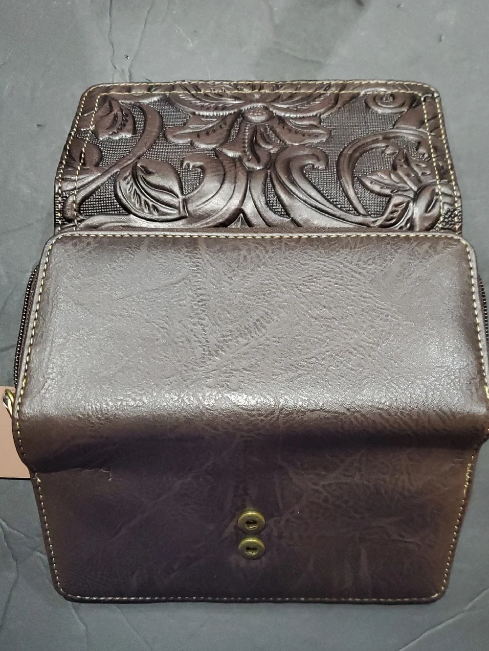 B.O.C intricate floral‎ pattern chocolate brown trifold wallet brand new